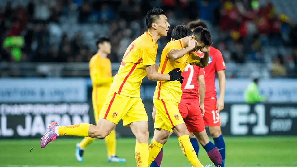  今夜拉齐奥官宣签约：葡超节点到来，质疑声仍在，更衣室氛围转暖