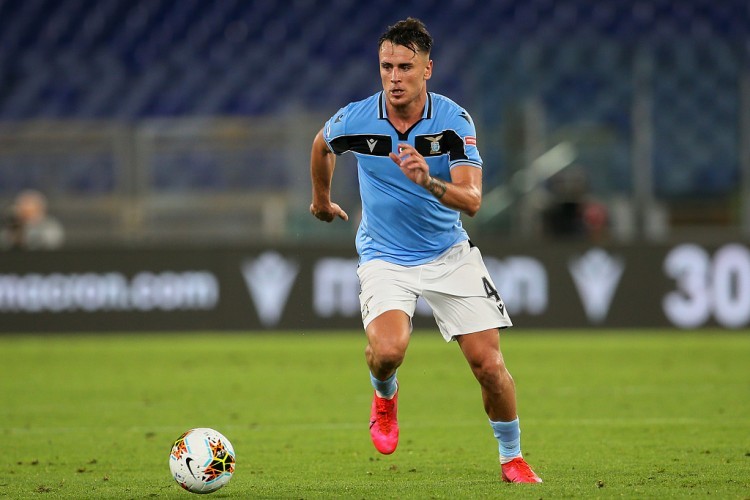  今夜拉齐奥官宣签约：葡超节点到来，质疑声仍在，更衣室氛围转暖