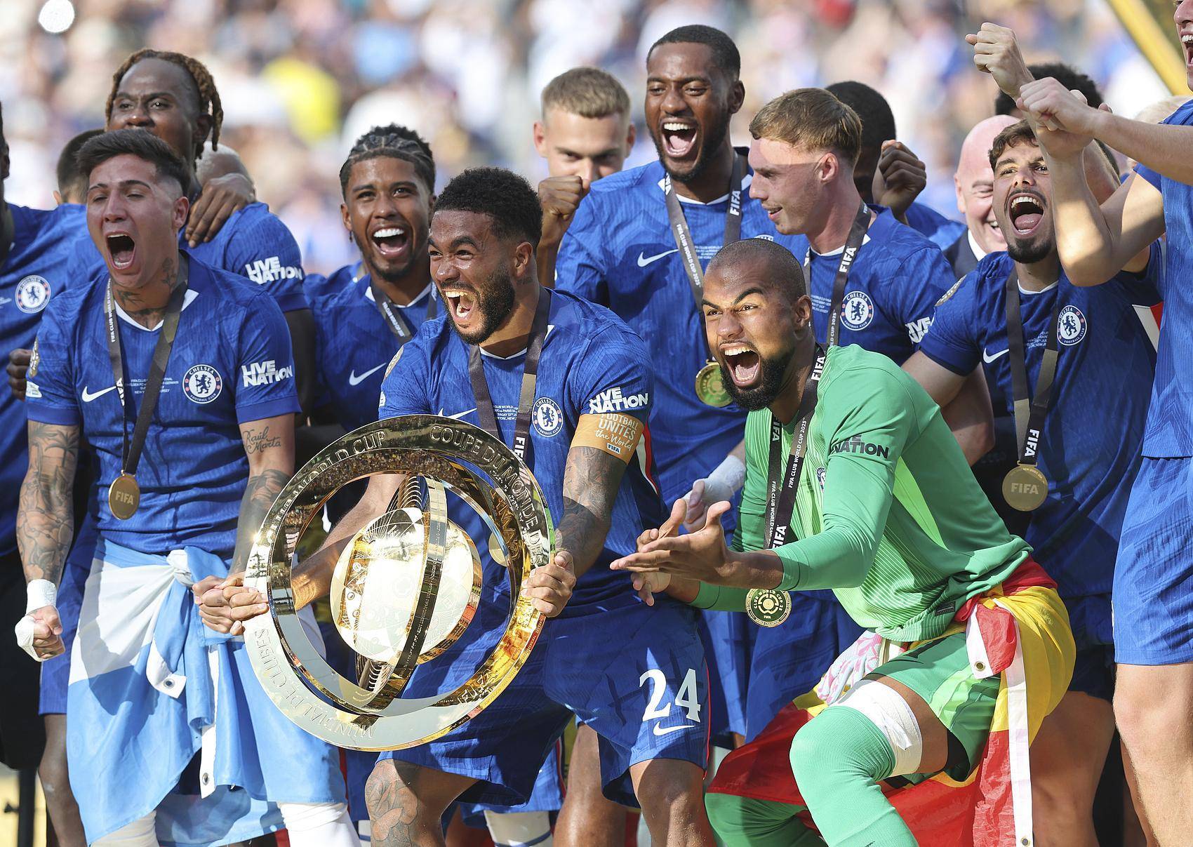  内马尔在切尔西比赛中关键助攻,大胜引发热议的是谁 