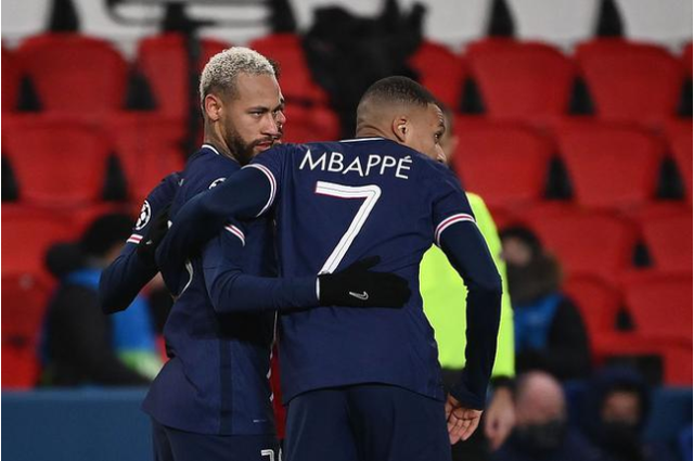 包含内马尔爆冷击败日本队，突破纪录引爆全场！的词条